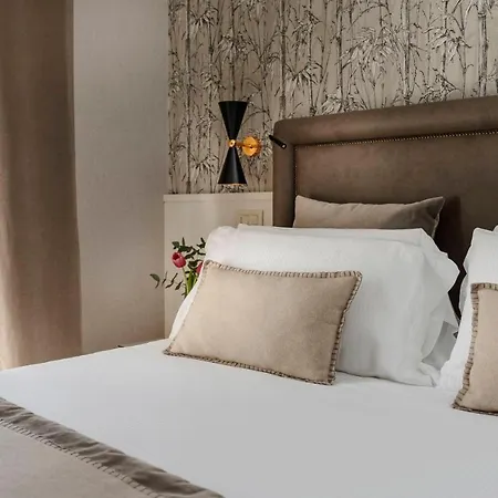 玛耶斯塔雷酒店 4*