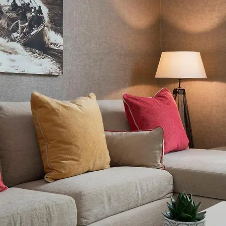 玛耶斯塔雷酒店 4* 里乔内