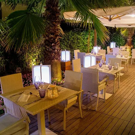 玛耶斯塔雷酒店 4*