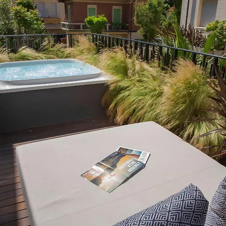 玛耶斯塔雷酒店 酒店