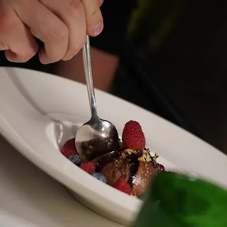 酒店 玛耶斯塔雷酒店 里乔内