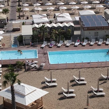 玛耶斯塔雷酒店 4*